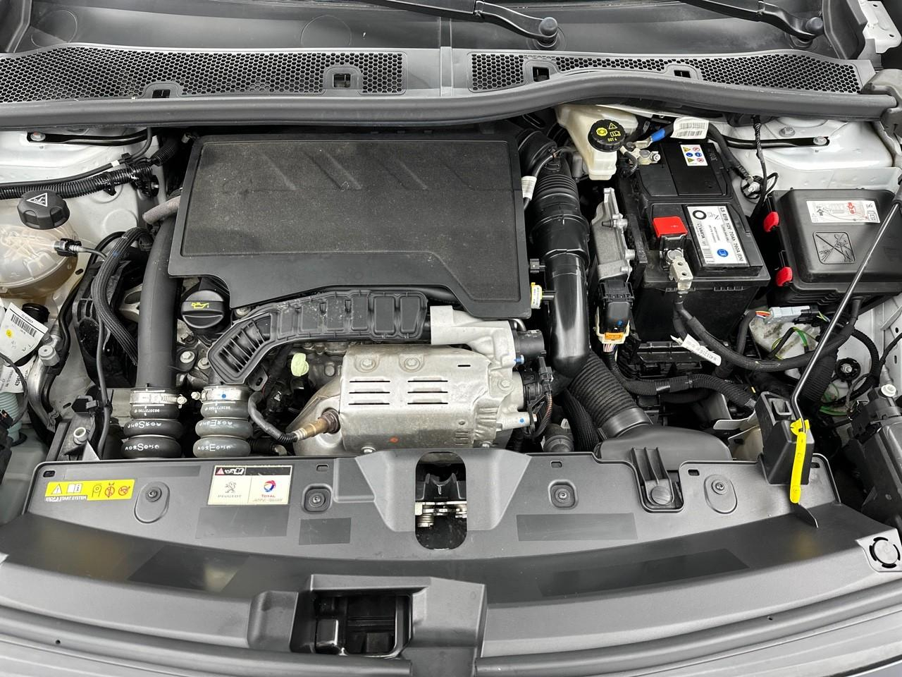 Peugeot 2008 puretech 100 s&s bvm6 style — photo 15