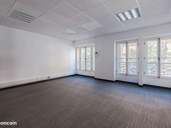 Bureaux 144 m² MARSEILLE
