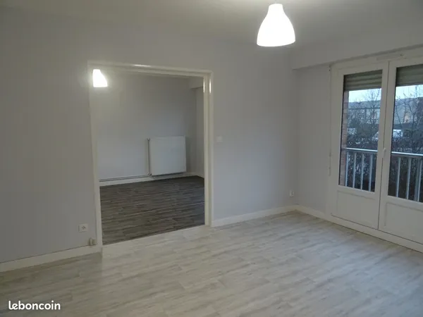 Appartement T2 42 m² + place parking privé dans résidence sécurisée + cave