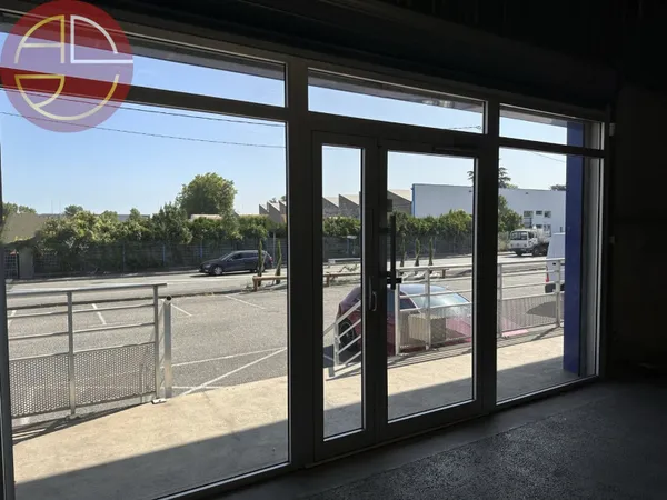 Local commercial 388 m²