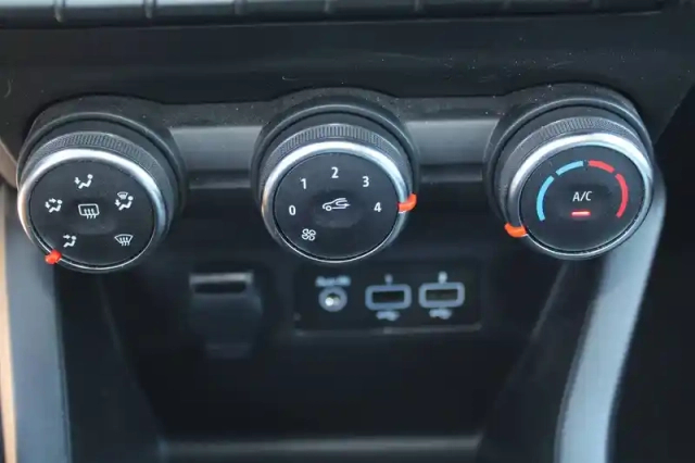 Renault Clio tce 90 — photo 14