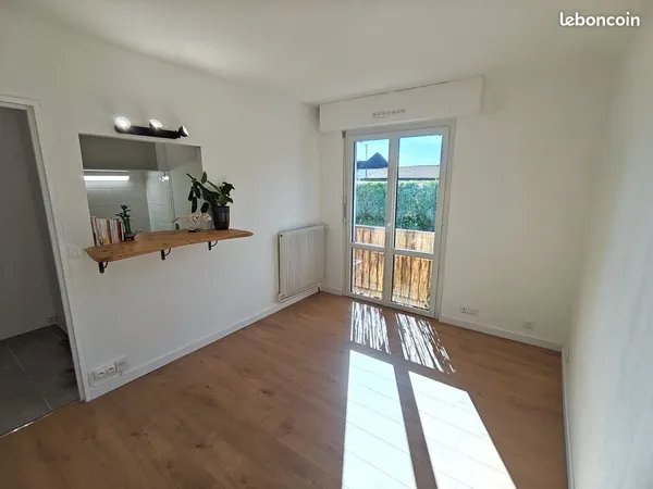 Studio 1 pièce 16m²