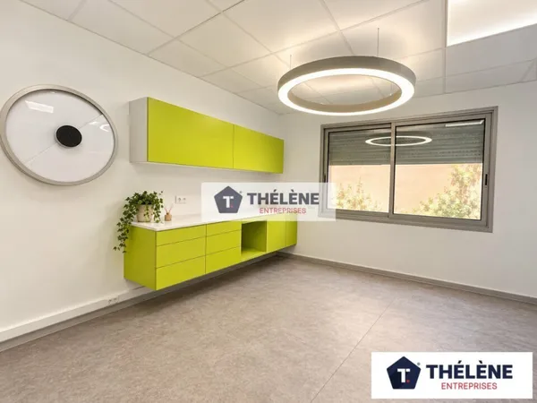 Bureaux 235 m²