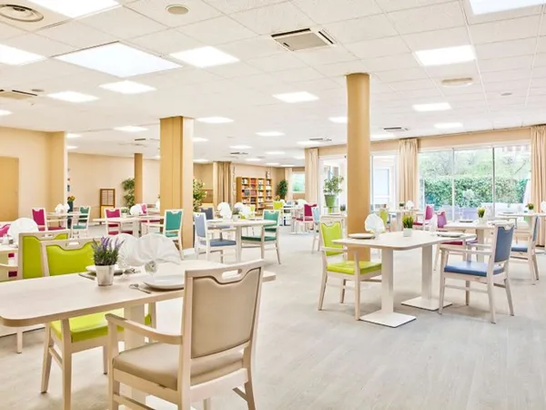 A VENDRE POUR INVEST LMNP SOUS BAIL COMMERCIAL : Chambre médicalisée de 19,02 m² située à Marignane 