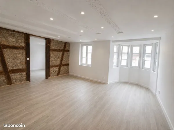 Maison / immeuble de caractère - 220 m² - Centre Bouxwiller - Fort potentiel