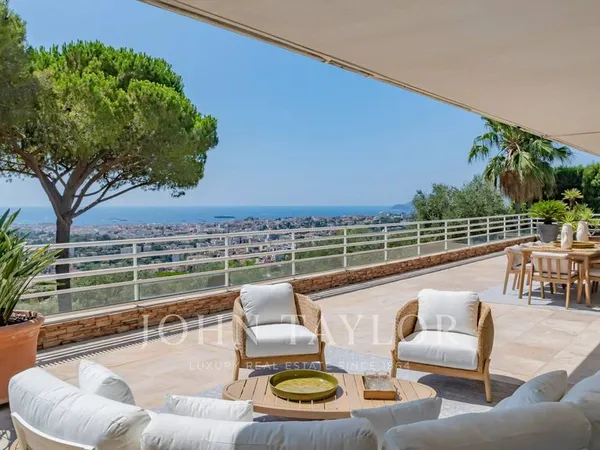 Appartement 5 pièces 200 m²