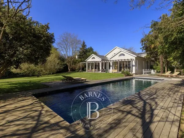 Maison de luxe 11 pièces 404 m²
