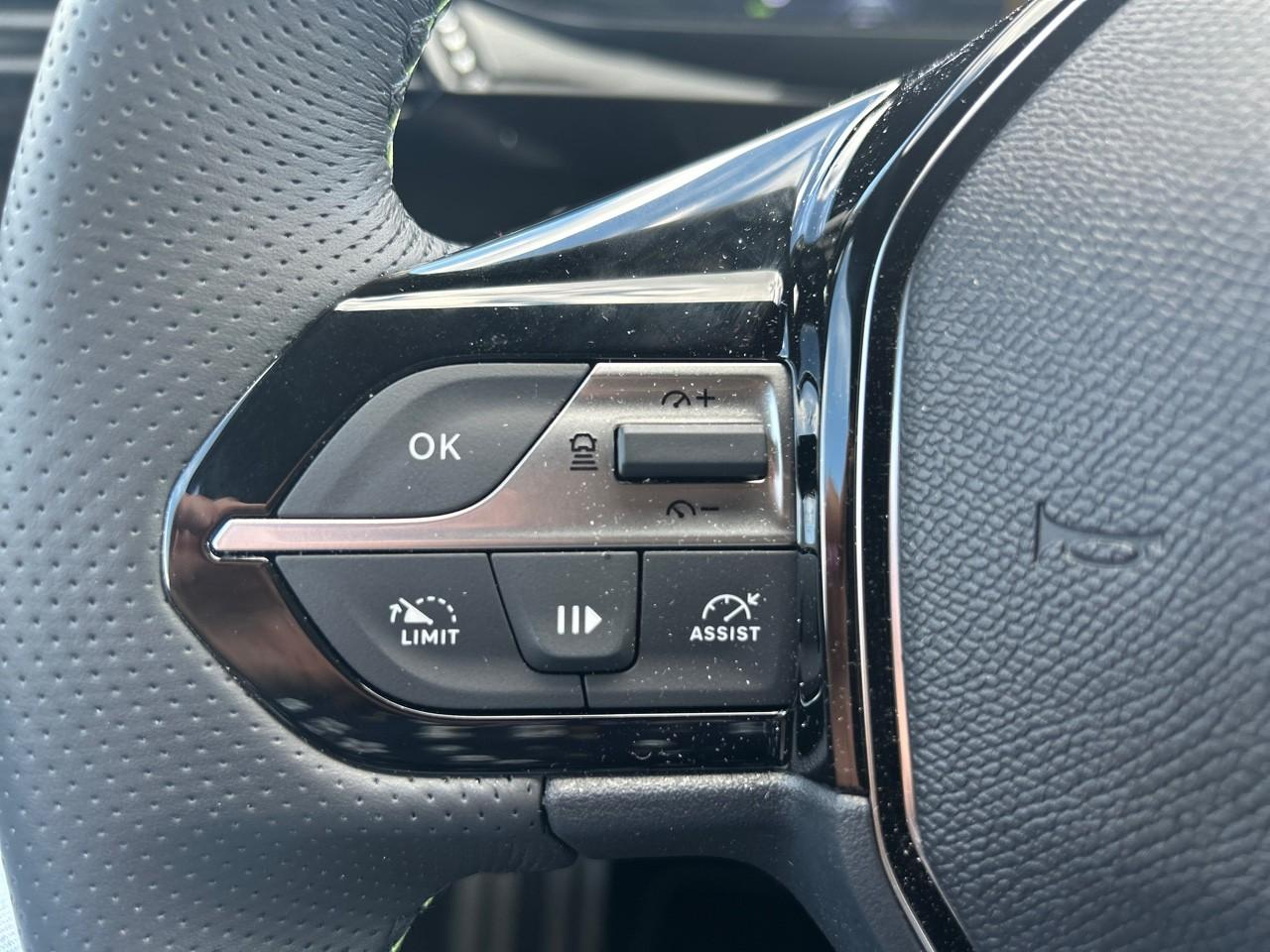 Peugeot 408 hybrid 145ch gt e-dcs6 — photo 16