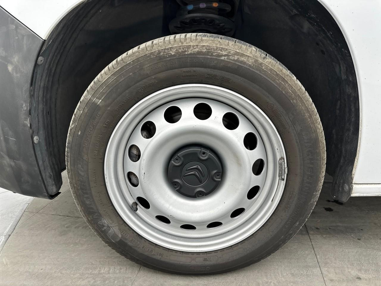 Citroën Berlingo van xl 950 bluehdi 130 s&s eat8 — photo 14