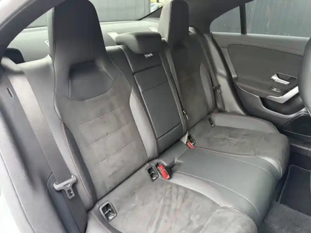 Mercedes Cla coupé 250 e hybrid eq amg line — photo 11