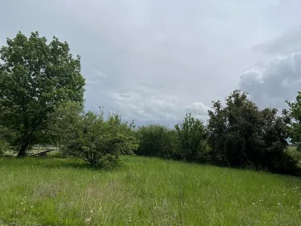 Terrain 1250m²