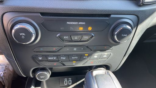 Ford Ranger Double Cabine 2.0 EcoBlue 213 4X4  BVA10 - Wildtrak – 2020 – 105349 km – Diesel – Boîte Automatique — photo 9