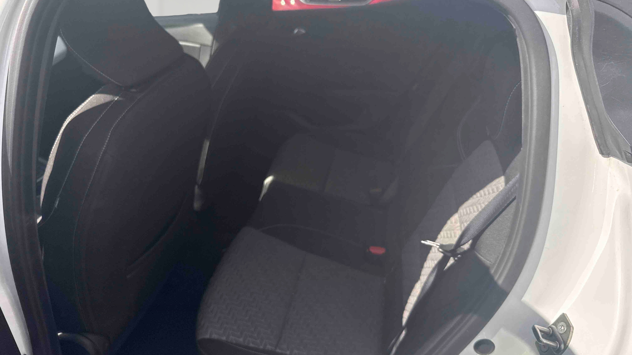 Renault Clio TCe 90 — photo 12