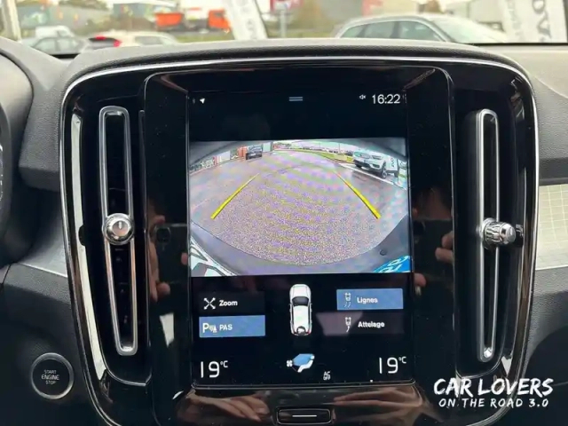 Volvo Xc40 t4 recharge 129+82 ch dct7 — photo 25