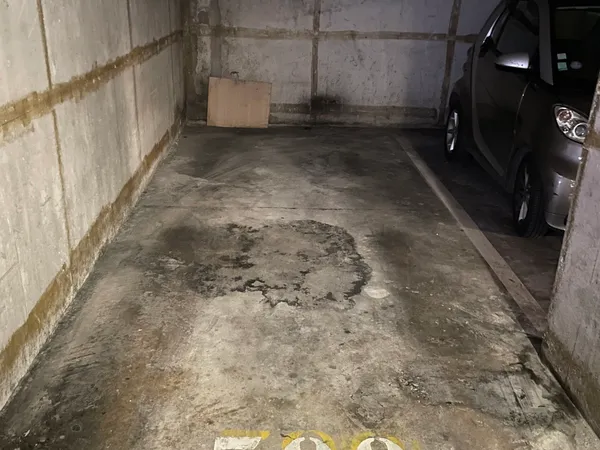 Vends parking 12m² Gare du Nord / Gare de l'Est