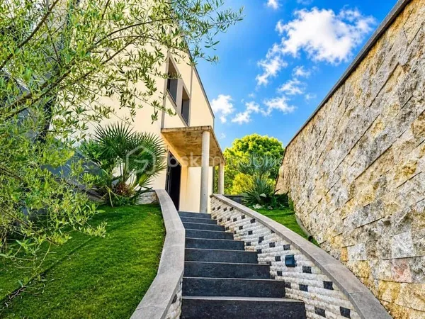 Maison 12 pièces 188 m²