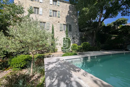Maison 342 m²