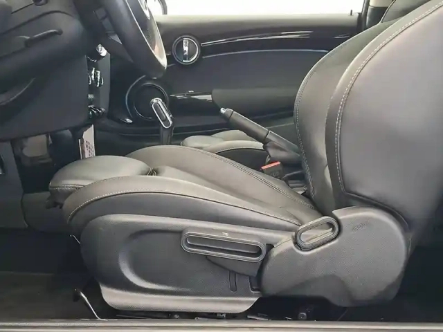 Mini Mini hatch 3 portes cooper 136 ch dkg7 — photo 29