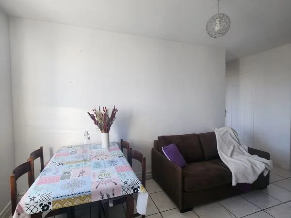 Chambre Gratte ciel colocation Villeurbanne