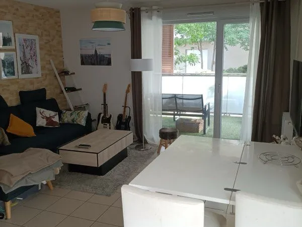 T2 meublé + garage et balcon à Maisons Neuves - Belle résidence de 2015