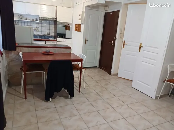 Studio 26m² Secteur Baille à 500m du métro, excellent pour investisseur