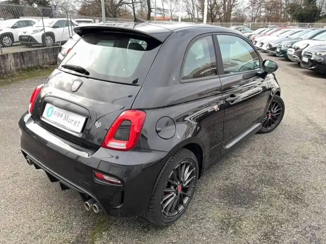 Abarth 500 695 1.4 turbo 16v t-jet 180 ch bvm5 — photo 2