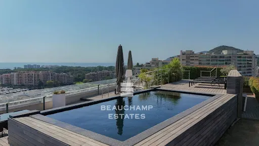 Appartement 5 pièces 200 m²