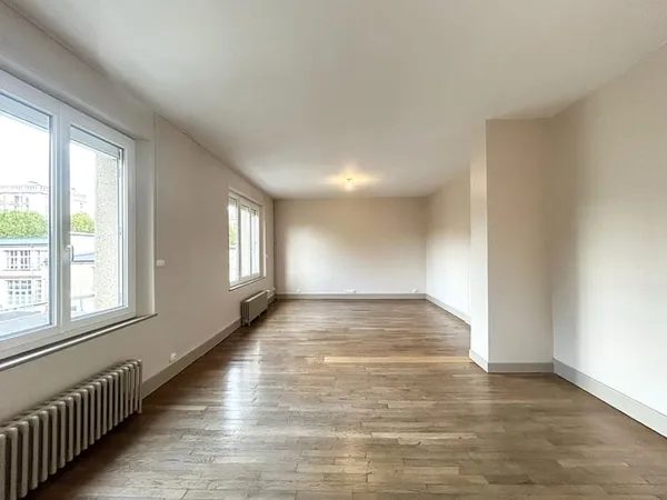 IMMEUBLE LOCATIF HYPER CENTRE - 348 M2- CHARLEVILLE-MÉZIÈRES