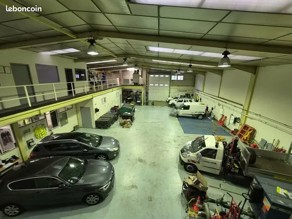 LOCAL D'ACTIVITE 806 m² EYBENS