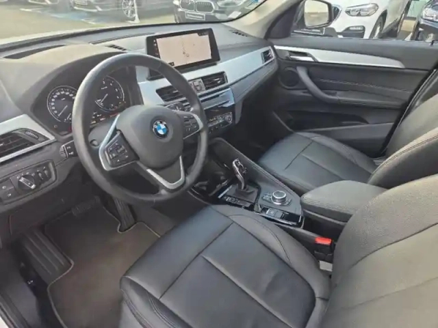 Bmw X1 sdrive18da 150ch xline — photo 4