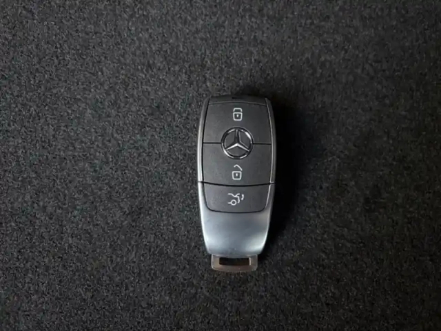 Mercedes Classe A 250 e hybrid eq amg line — photo 1