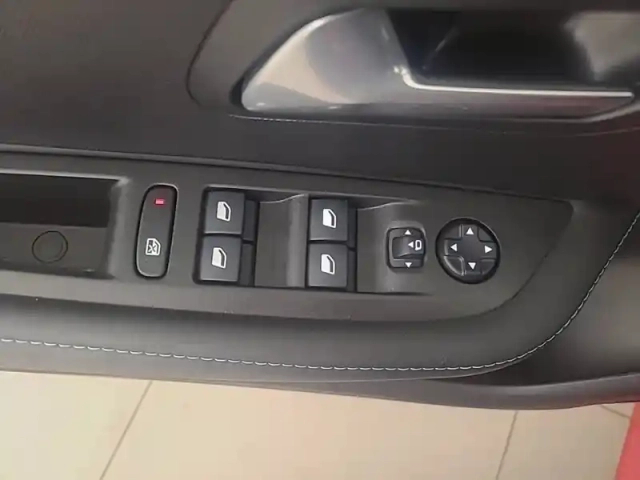 Peugeot 208 puretech 100 s&amp;s eat8 — photo 68