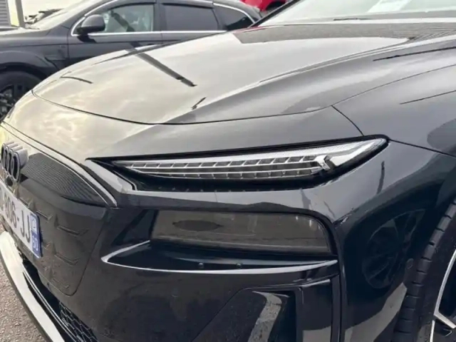 Audi A6 avant e-tron e-tron performance 367ch s line — photo 22