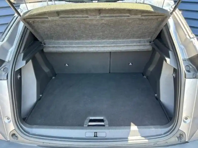 Peugeot 2008 e- 136ch allure business — photo 6