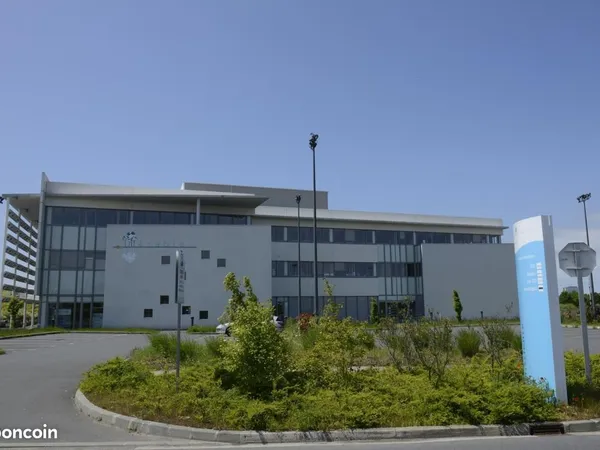 Bureaux 702 m²