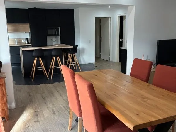 Grand T3 moderne 99 m² - Vue Alpes, garage et balcons