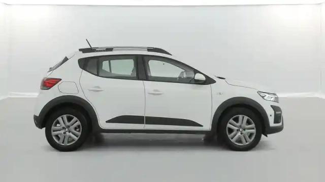 Dacia Sandero eco-g 100 — photo 15