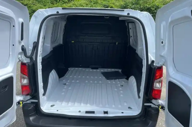 Citroën Berlingo van m diesel 100 ch manuelle — photo 9
