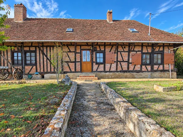 Authentique maison bressane de 140 m2 avec terrain de 1 300