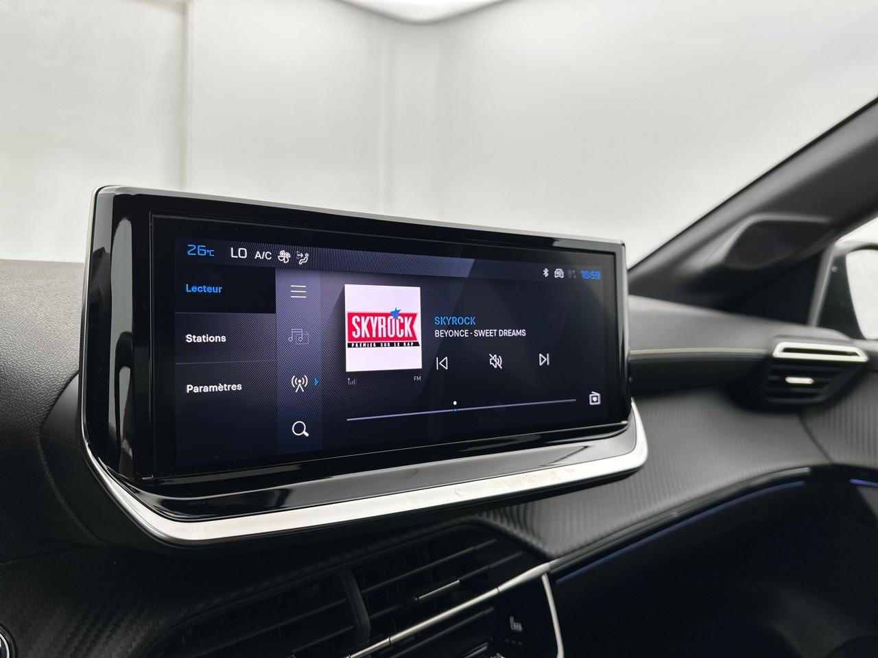 Peugeot 208 hybrid 145 ch e-dcs6 gt — photo 21