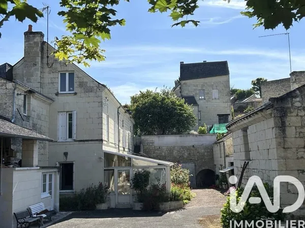 Maison 8 pièces 216 m²