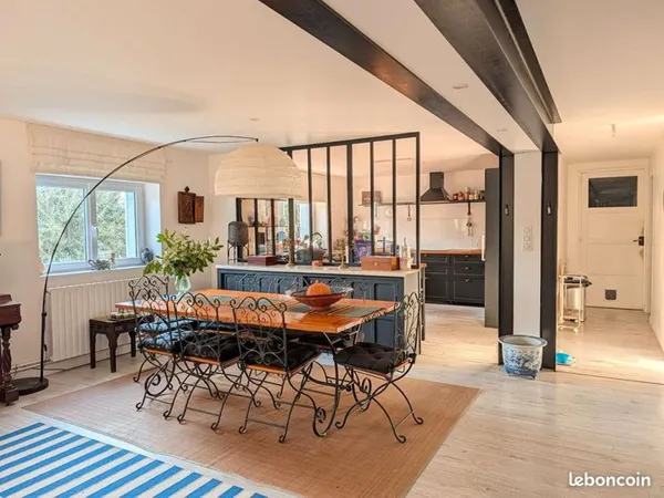 Maison 6 pièces 185 m²