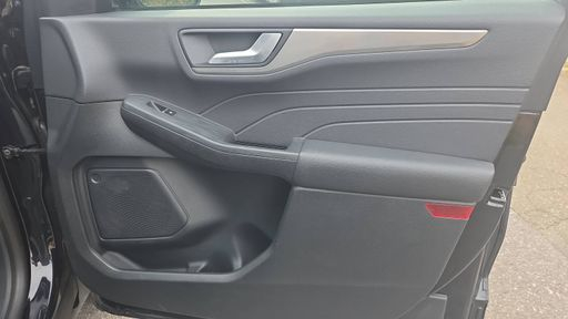 Ford Kuga 2.5 Duratec 190 Flexifuel Hybrid CVT - Titanium – 2023 – 51567 km – Hybride essence bioéthanol – Boîte Automatique — photo 57