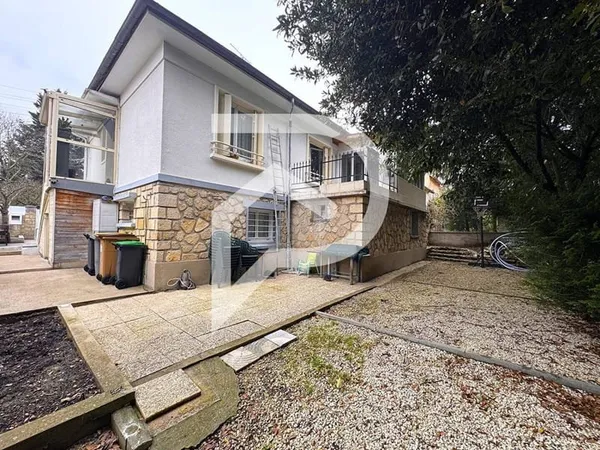 Maison 6 pièces 160 m²