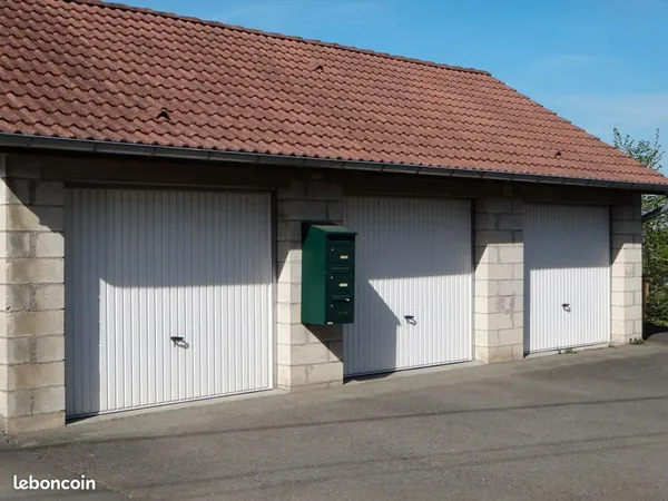 LOUE Garage à DENNEY