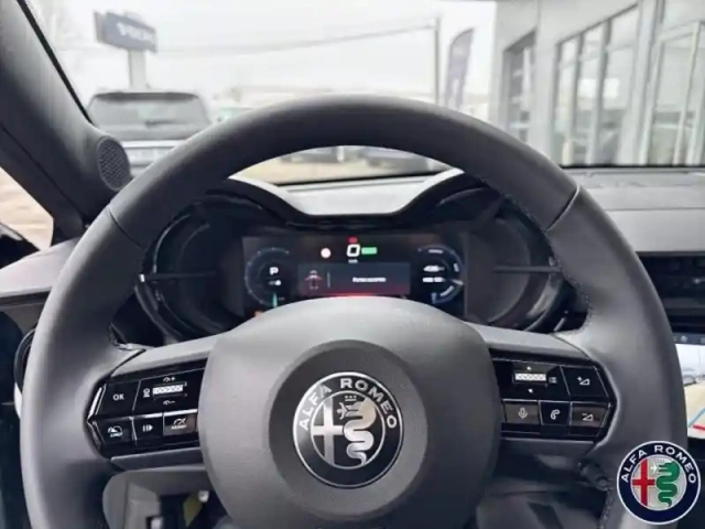 Alfa Romeo Junior elettrica 156ch speciale — photo 15