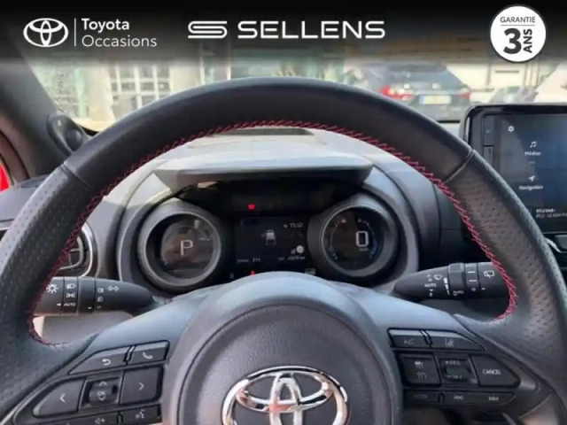 Toyota Yaris 116h gr sport 5p my22 — photo 13