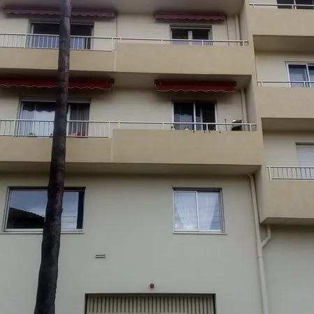 Grand garage 21m2 centre ville proche Casino Jeux