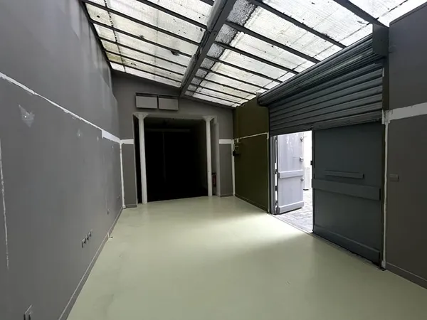 LOCAL COMMERCIAL ATELIER