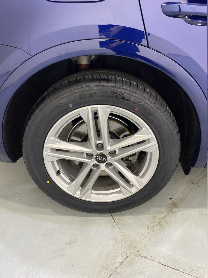 Audi Q5 — photo 36